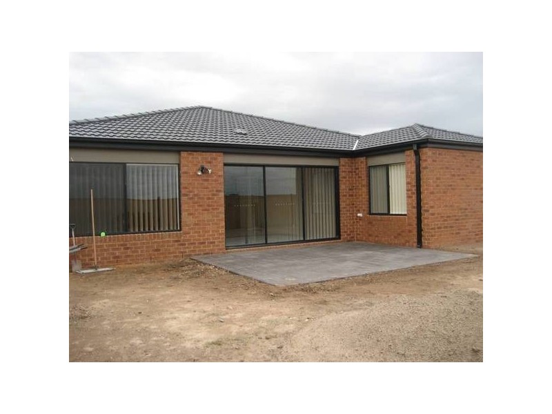 122 Gallery Way, Pakenham VIC 3810