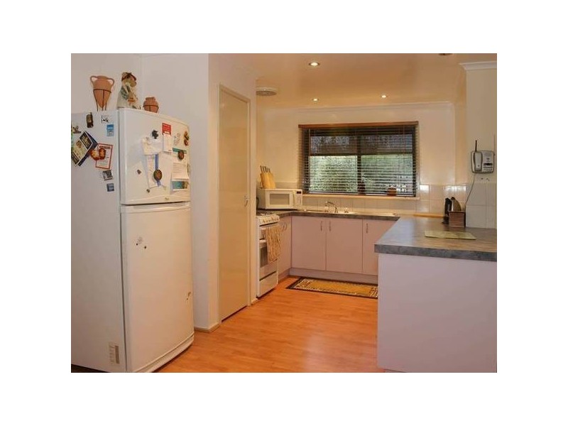 4 Alison Close, Pakenham VIC 3810