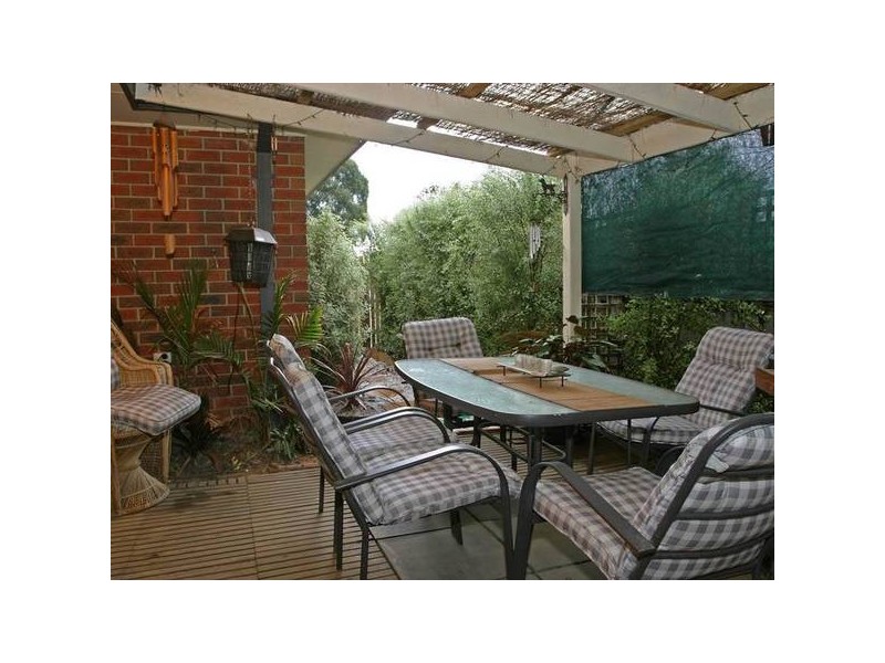4 Alison Close, Pakenham VIC 3810
