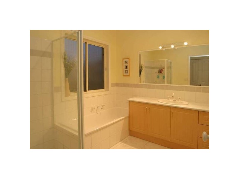 22 Stockmans Circuit, Pakenham VIC 3810