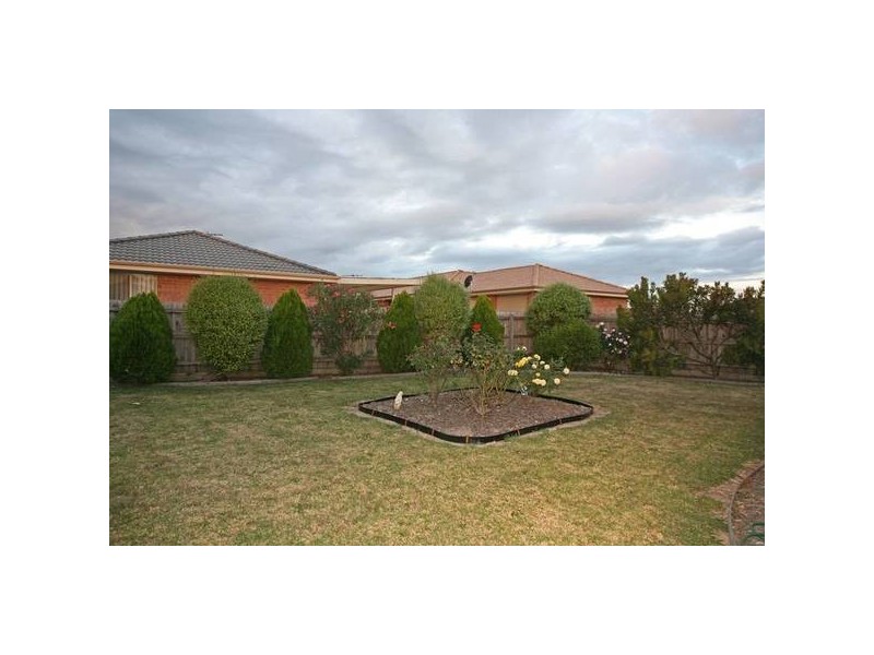 4 Stella Place, Pakenham VIC 3810