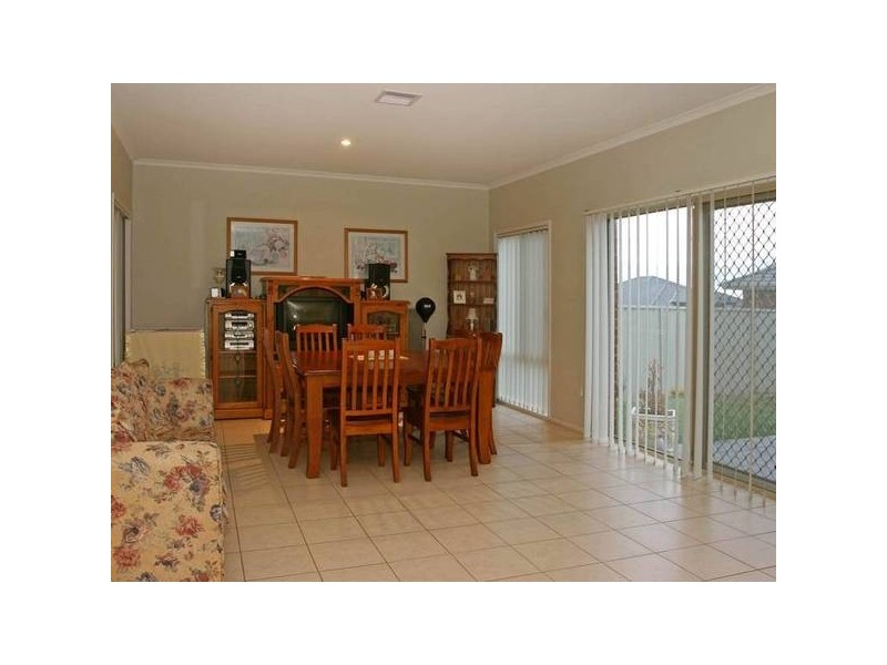 27 Arbour Rise, Pakenham VIC 3810