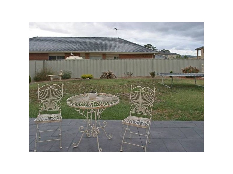 27 Arbour Rise, Pakenham VIC 3810