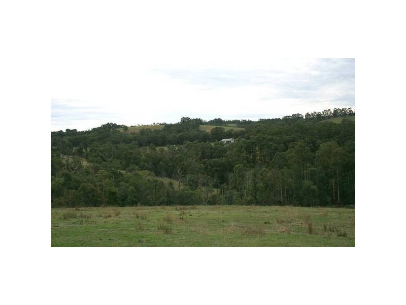 8 Downey Road, Beaconsfield Upper VIC 3808