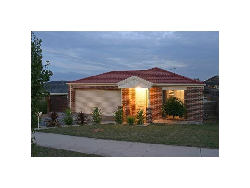 9 Shetland Court, Pakenham VIC 3810