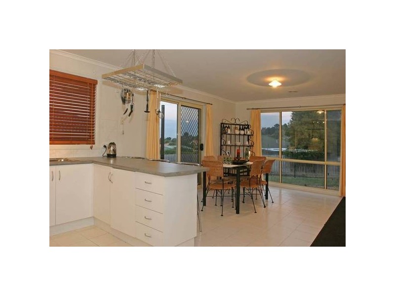 9 Shetland Court, Pakenham VIC 3810