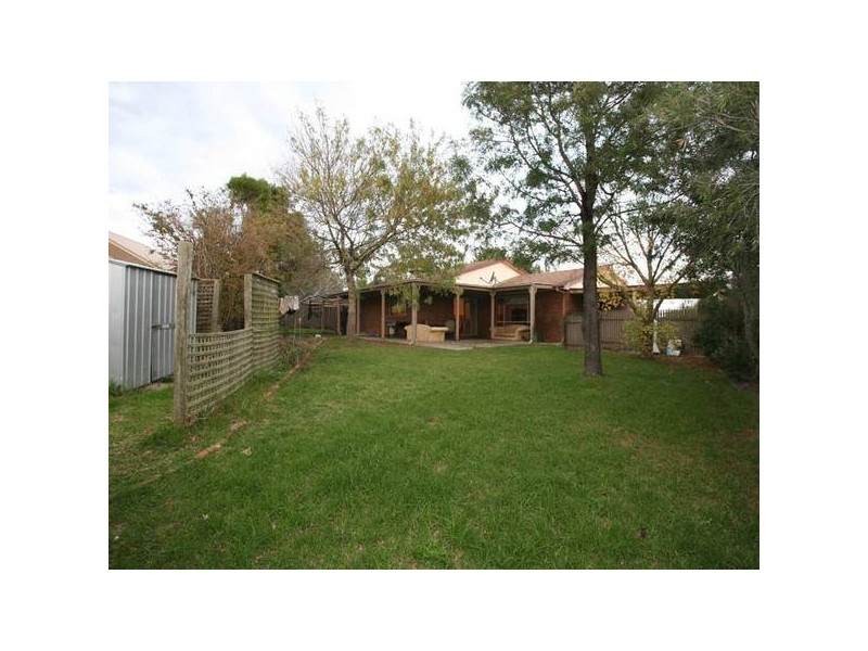 13 Beaumont Court, Pakenham VIC 3810