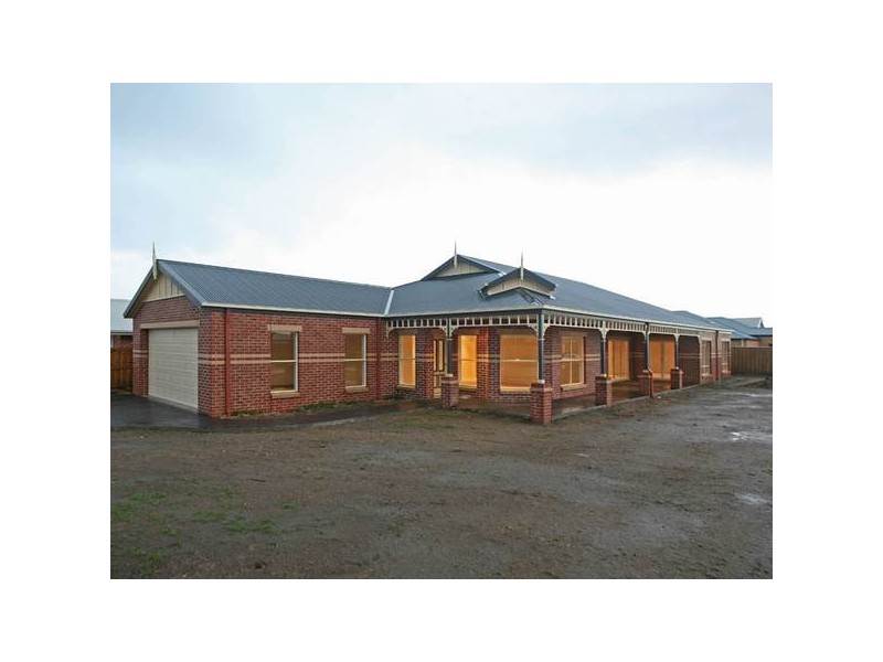 23 Mackellar Street, Pakenham VIC 3810