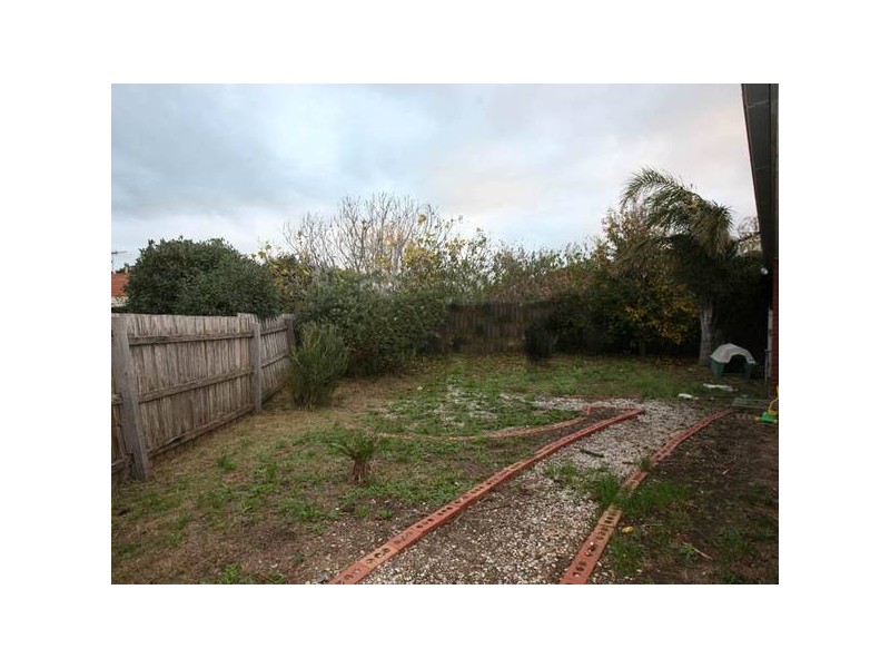 3 Anita Place, Pakenham VIC 3810