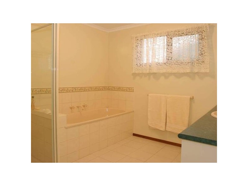 1/34 Malouf Court, Pakenham VIC 3810