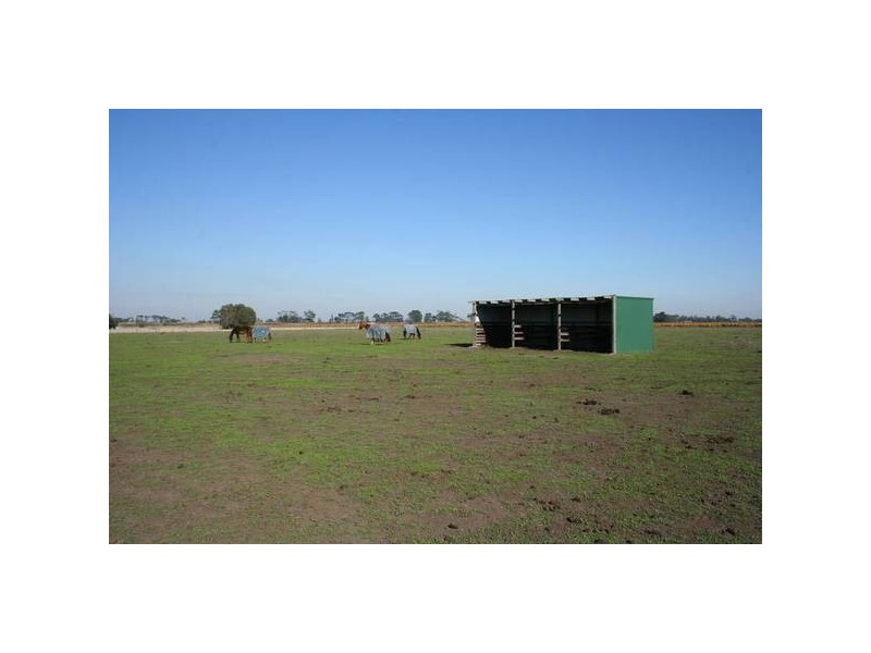680 Nine Mile Road, Cora Lynn VIC 3814