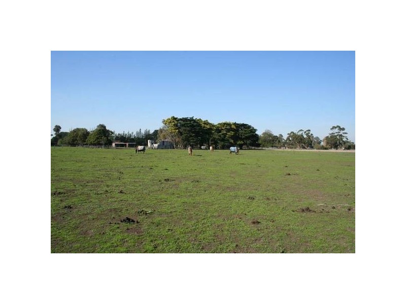 680 Nine Mile Road, Cora Lynn VIC 3814