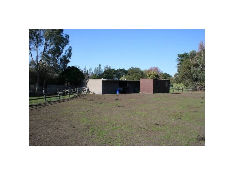 680 Nine Mile Road, Cora Lynn VIC 3814