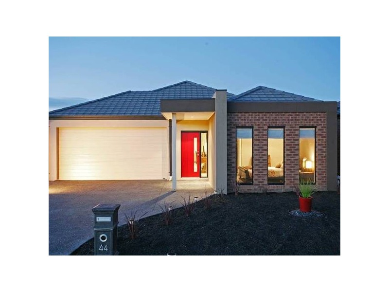 44 Britton Drive, Pakenham VIC 3810