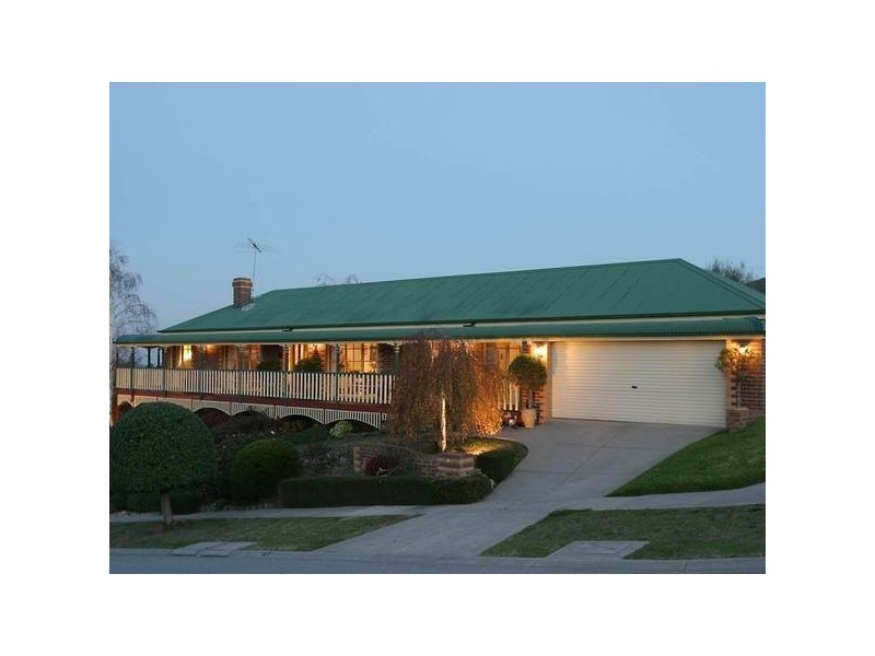 1 Fleming Terrace, Pakenham VIC 3810
