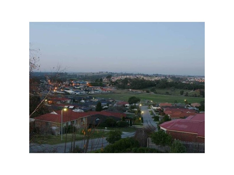 1 Fleming Terrace, Pakenham VIC 3810