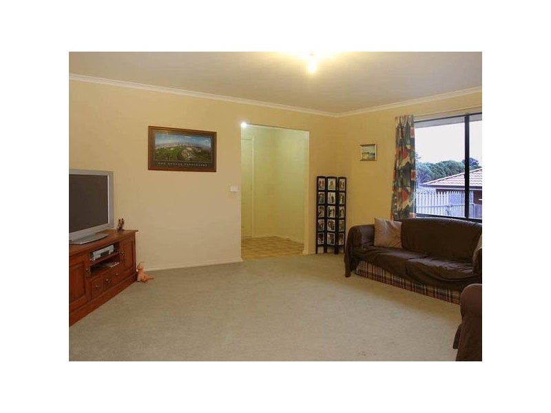 14 Wallangara Drive, Pakenham VIC 3810