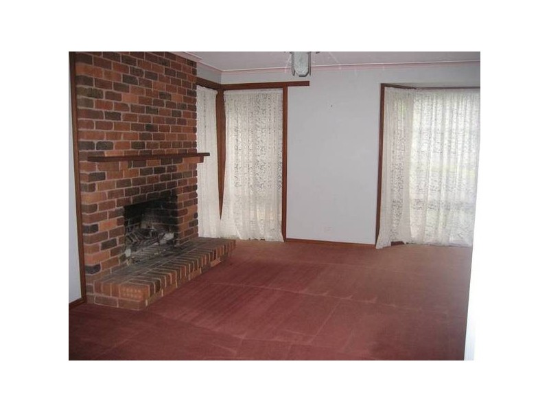 28 Eagle Drive, Pakenham VIC 3810