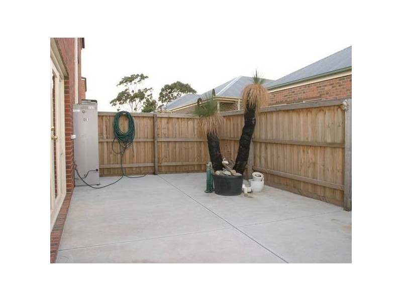 1/48 Malouf Court, Pakenham VIC 3810