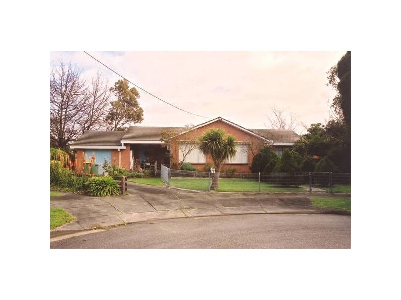 5 Kirra Court, Pakenham VIC 3810