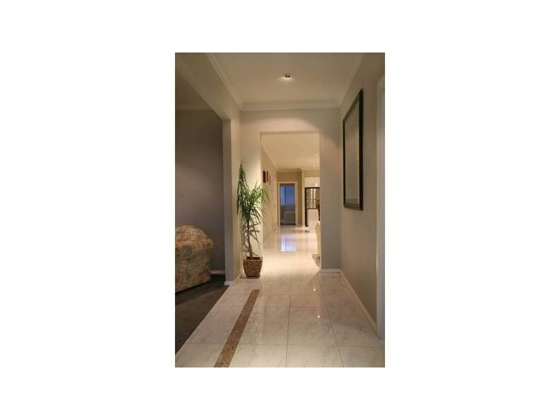 5 Henry Lawson Drive, Pakenham VIC 3810