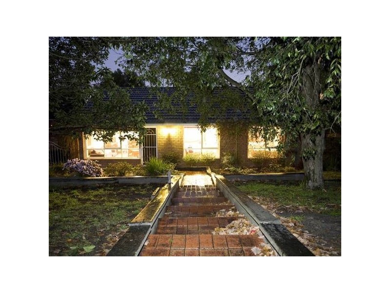 18 Lyle Avenue, Beaconsfield VIC 3807