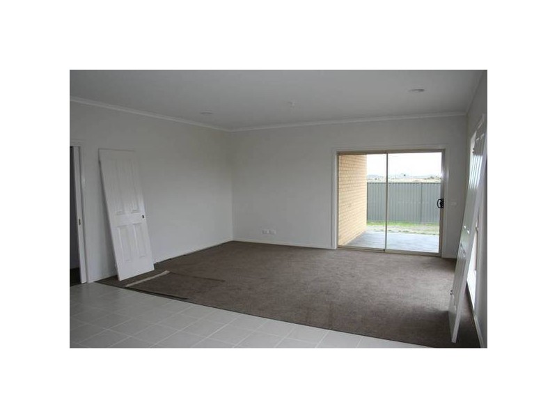 90 Botanic Drive, Pakenham VIC 3810