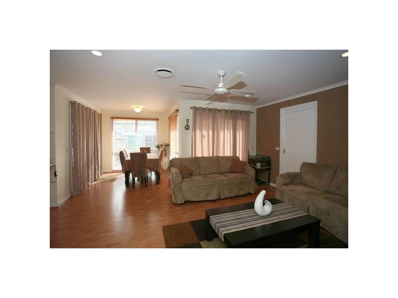 10 Maria Crescent, Pakenham VIC 3810