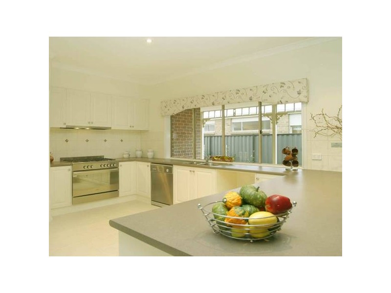 4 Lucerne Circuit, Pakenham VIC 3810