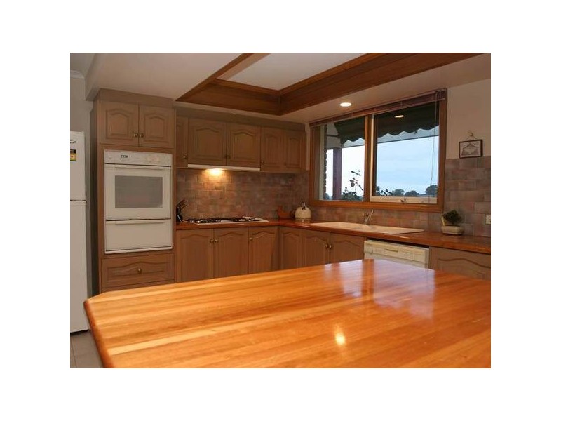 15 Rachael Court, Pakenham VIC 3810