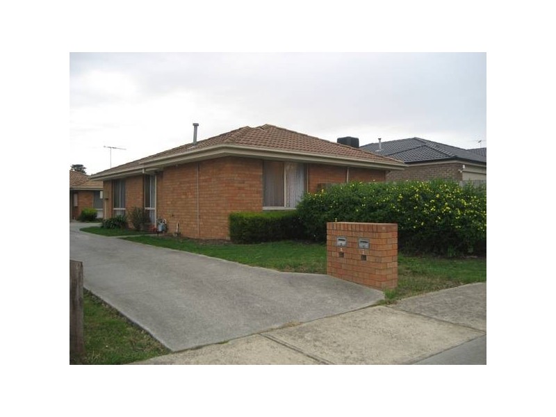 1/3 Osborn Grove, Pakenham VIC 3810