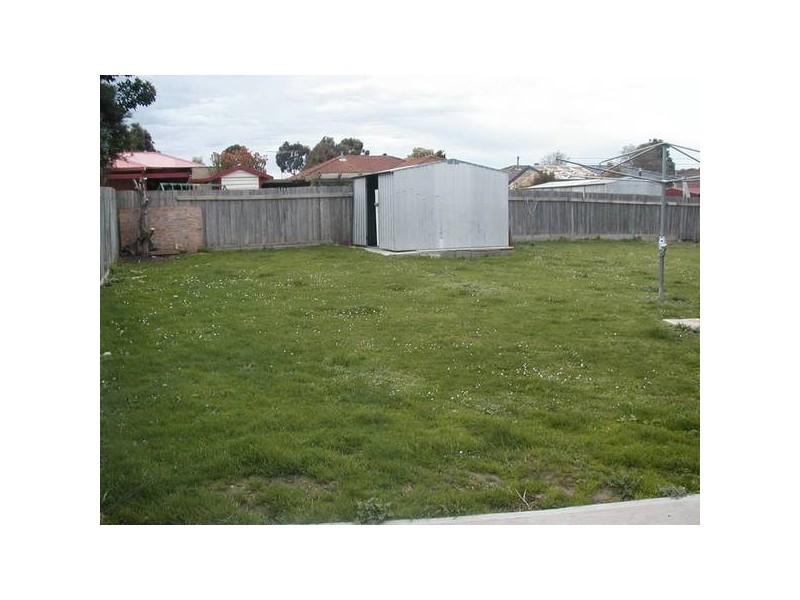 4 Beaumont Court, Pakenham VIC 3810