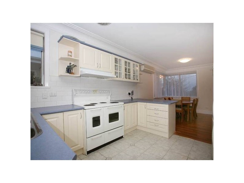 13 Gardenia Street, Pakenham VIC 3810