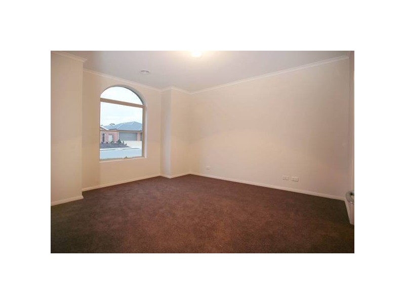 90 Botanic Drive, Pakenham VIC 3810