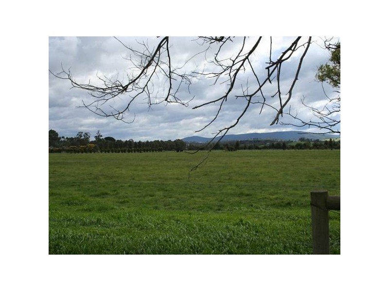 49 McIvor Road, Bunyip VIC 3815