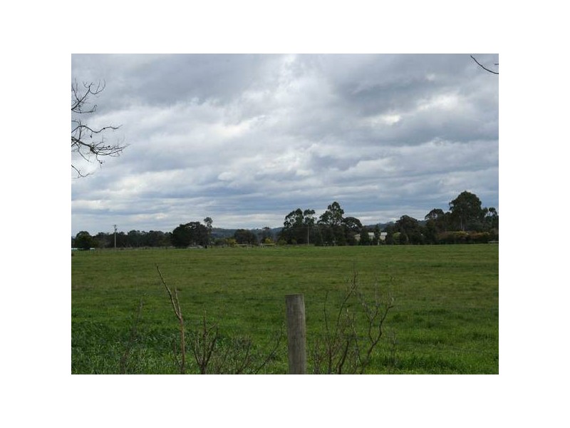 49 McIvor Road, Bunyip VIC 3815