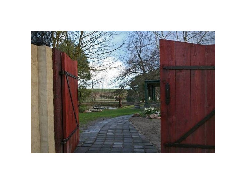 260 Tynong North Road, Tynong North VIC 3813