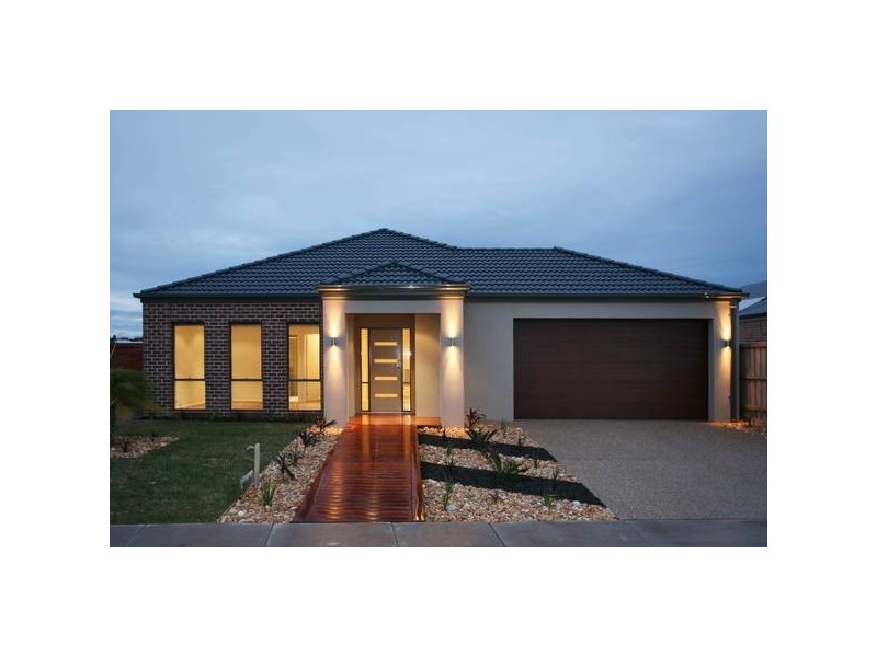 40 Banjo Patterson Drive, Pakenham VIC 3810