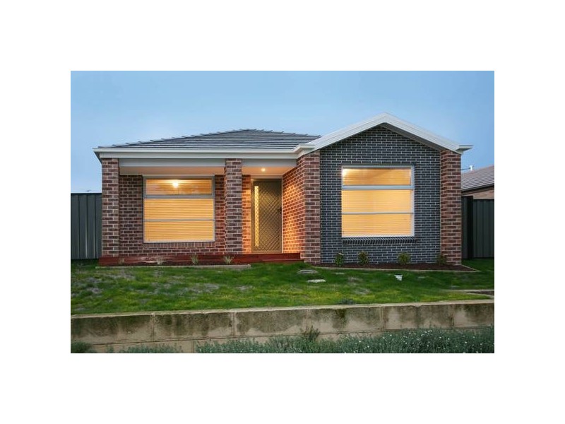 44 Volta Lane, Pakenham VIC 3810