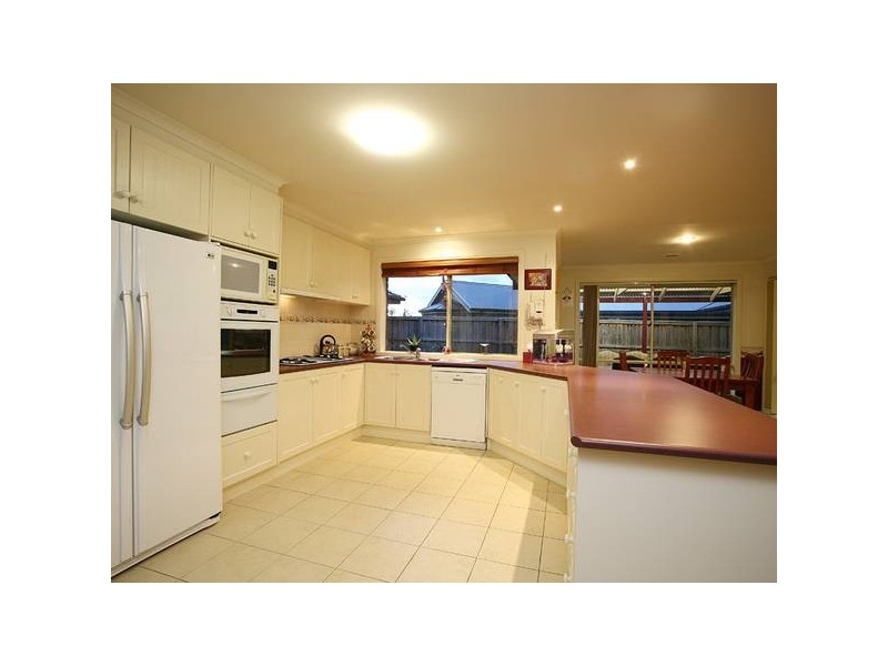 5 Overland Rise, Pakenham VIC 3810