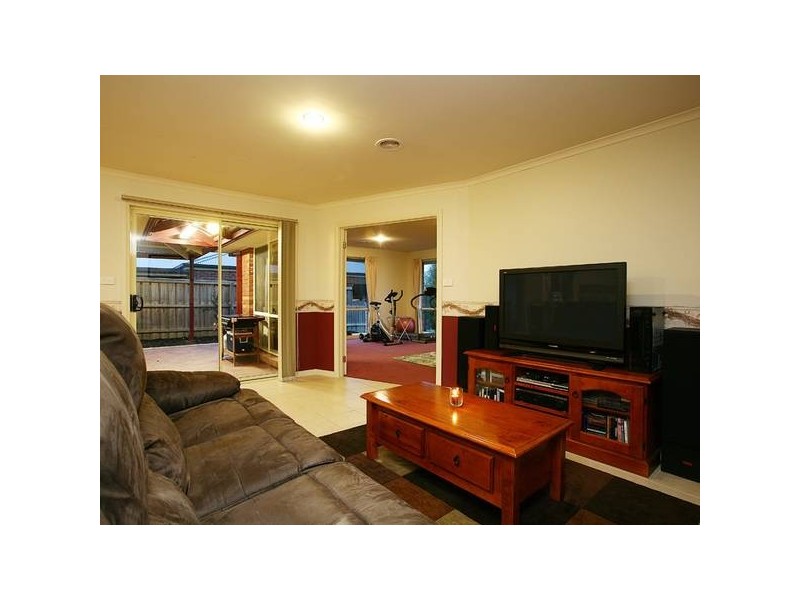 5 Overland Rise, Pakenham VIC 3810