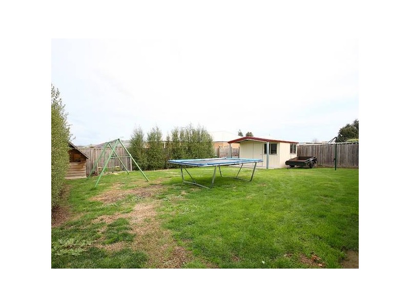 5 Overland Rise, Pakenham VIC 3810