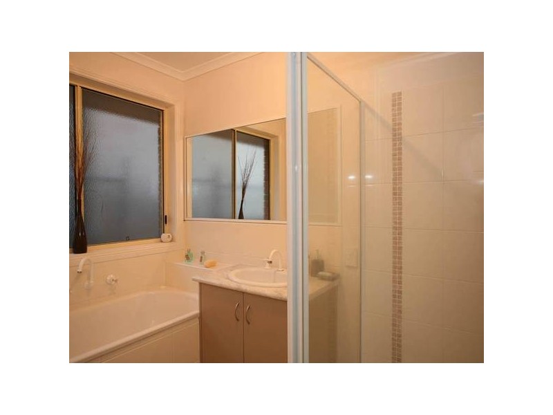 9 Tuscany Rise, Pakenham VIC 3810