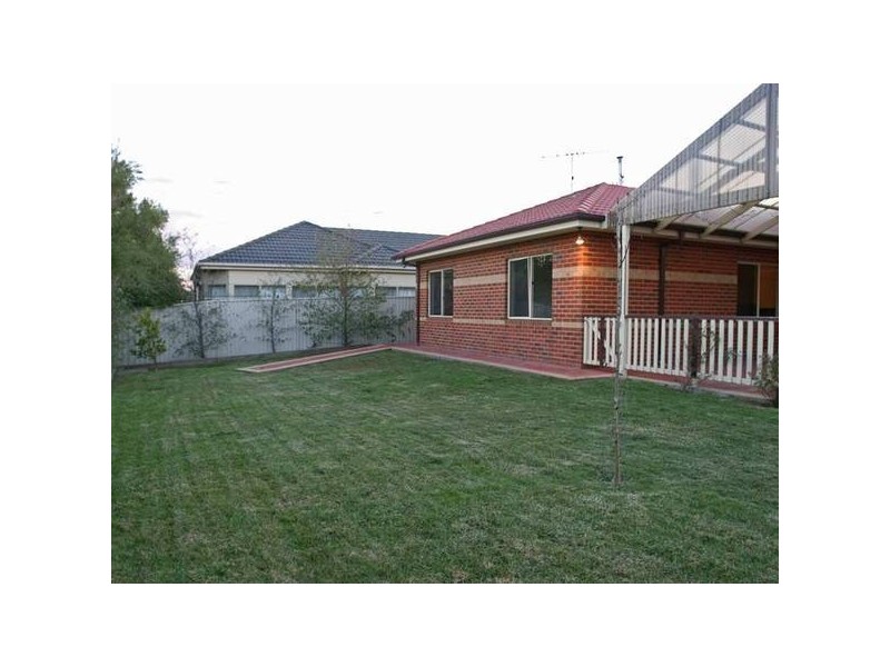 10 St. Leonards Way, Pakenham VIC 3810