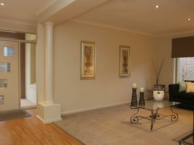 6 Lucerne Circuit, Pakenham VIC 3810