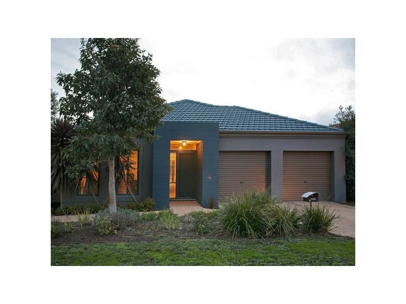11 Riley Court, Pakenham VIC 3810