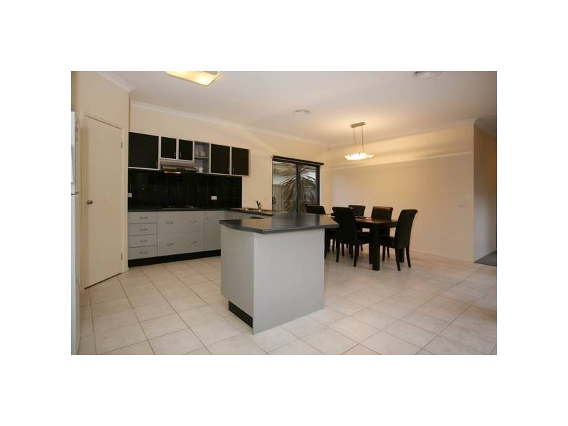 11 Riley Court, Pakenham VIC 3810