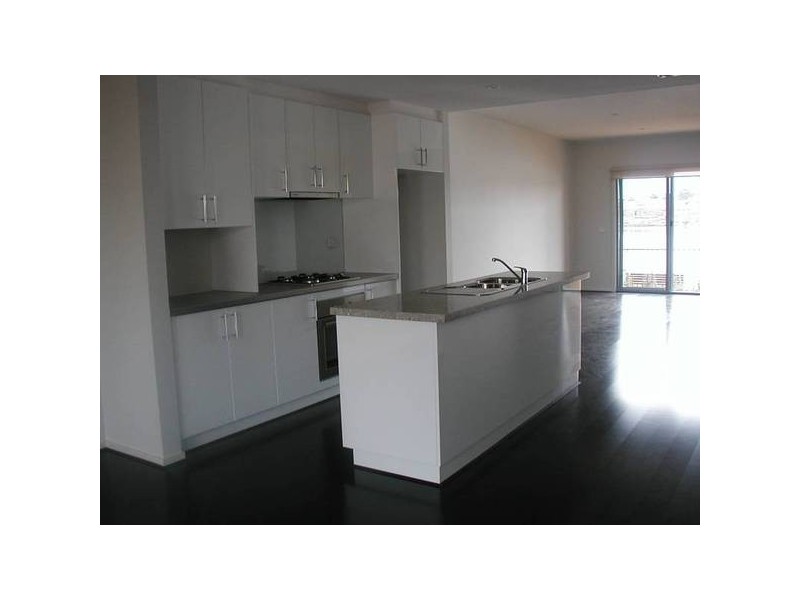 5/2 The Entrance, Pakenham VIC 3810