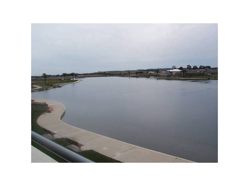 5/2 The Entrance, Pakenham VIC 3810