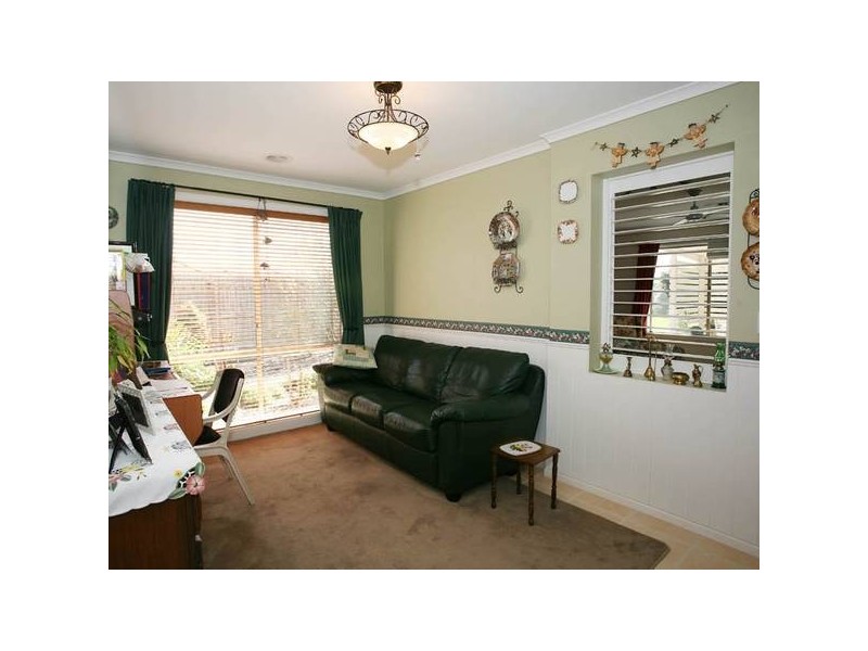 12 Vaughan Court, Pakenham VIC 3810